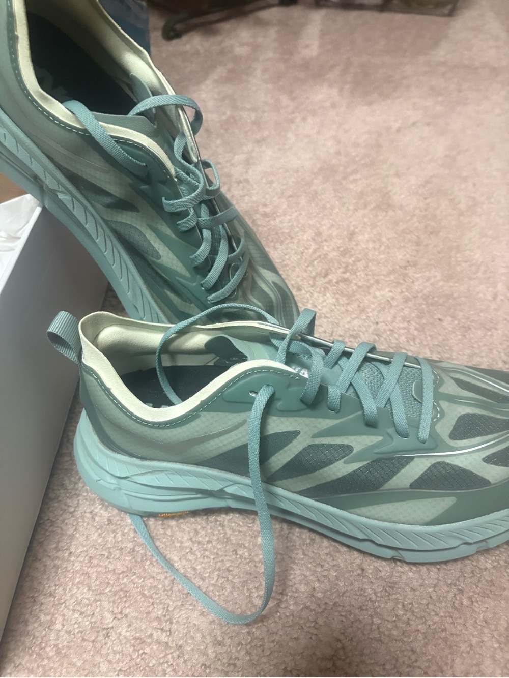 Men’s/women’s Hoka one athletic sneakers